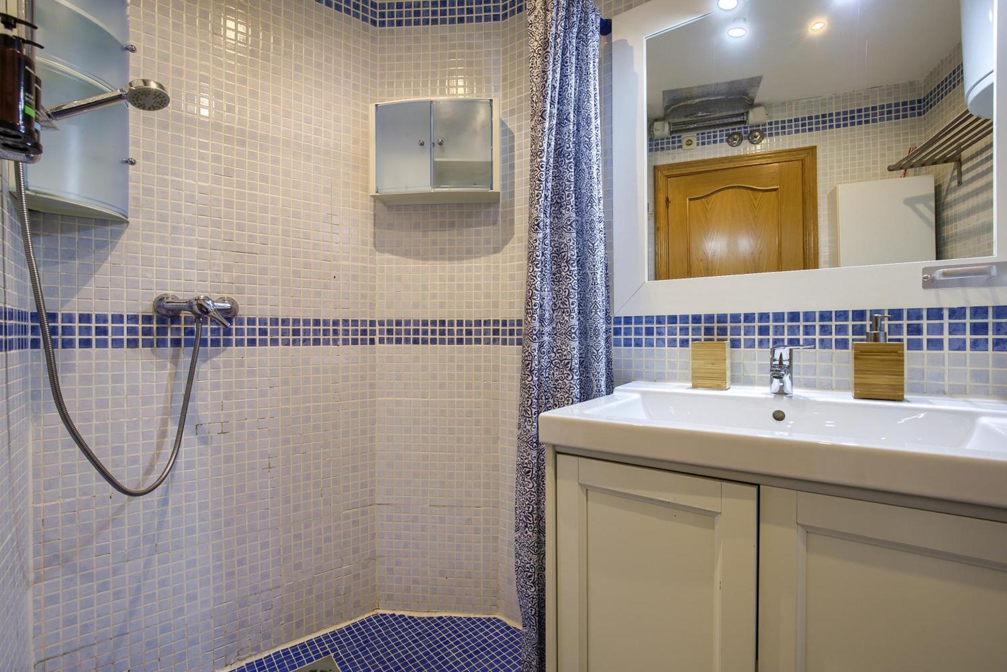 Casona 44 - Apartamento Para 2 Con Wifi, Ac Y Patio Exterior 알칼라데에나레스 외부 사진